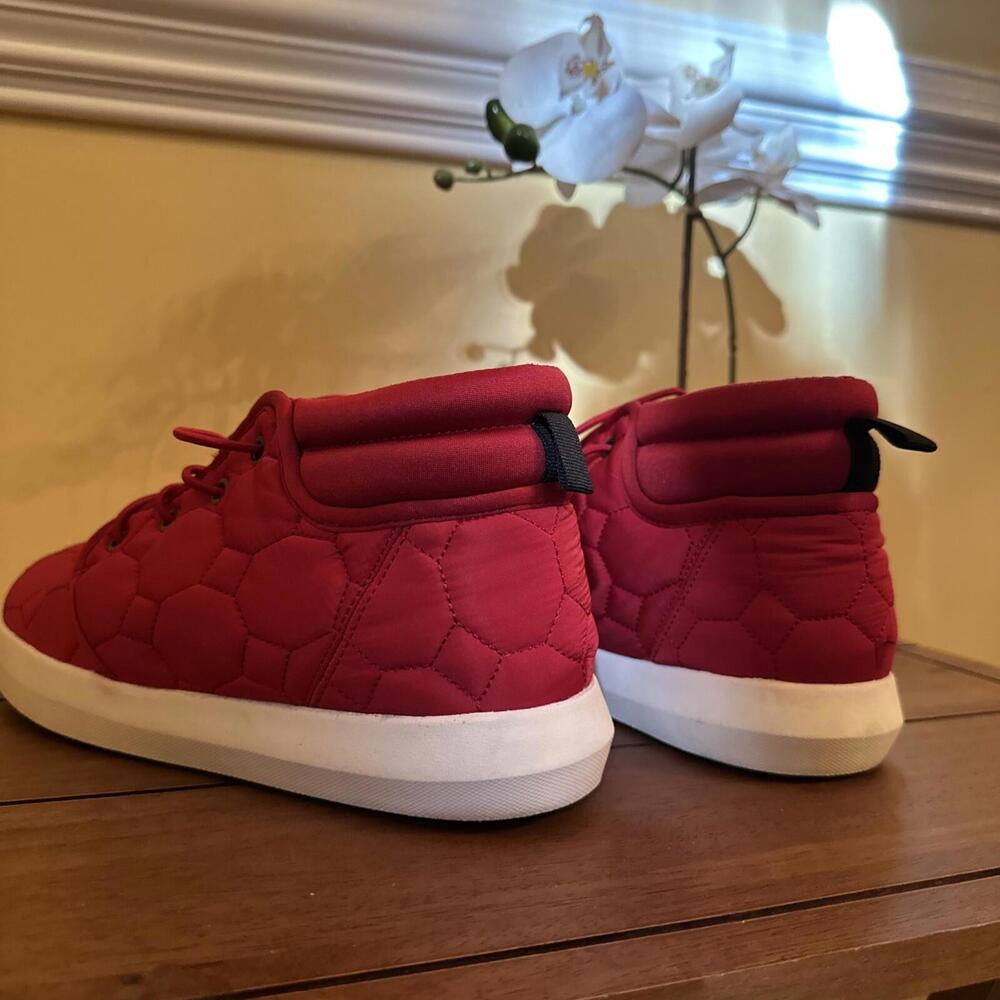Sun + Stone Men's Lace Up Quilted Puffer Shoe Fin Red Size 10 M - Picture 3 of 10